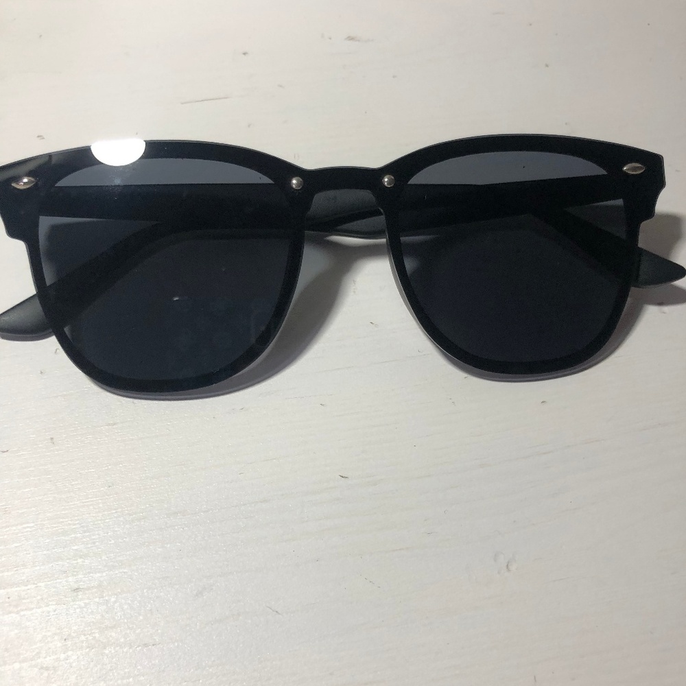 Black sunglasses